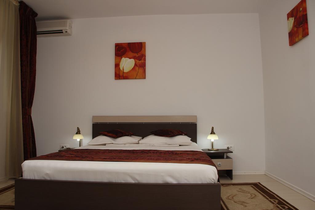 Hotel Royal 2 Urziceni Δωμάτιο φωτογραφία