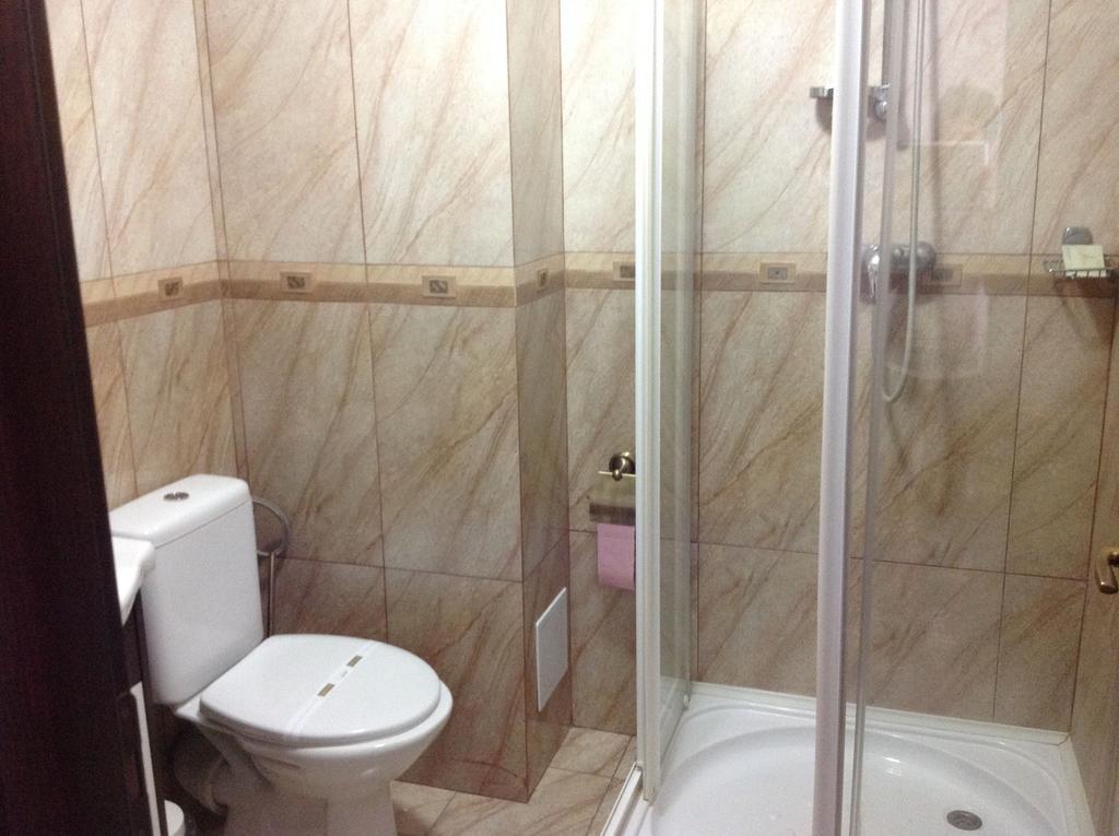 Hotel Royal 2 Urziceni Δωμάτιο φωτογραφία